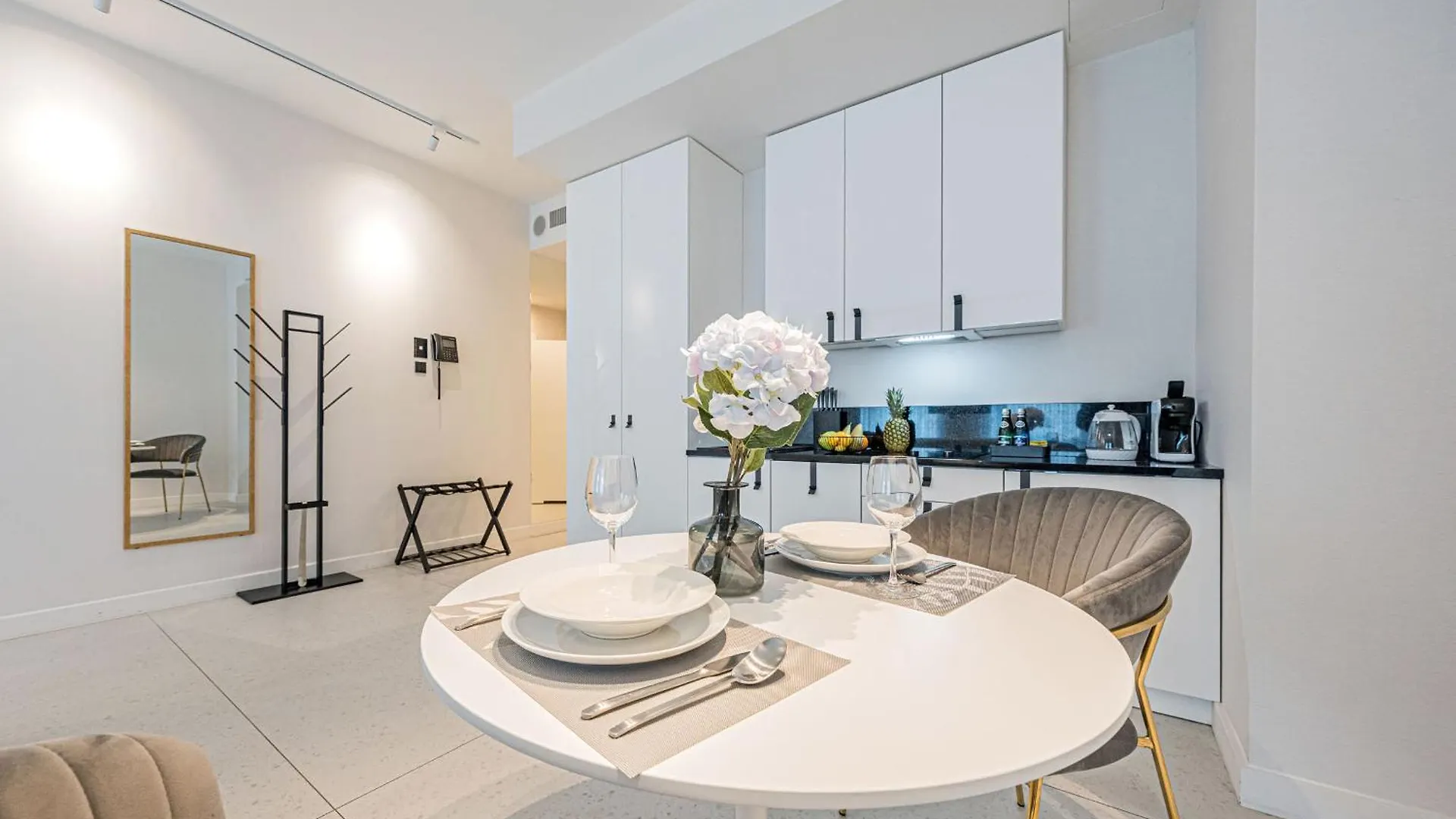 Rent Like Home - Deo Plaza Wyspa Spichrzow 格但斯克 公寓