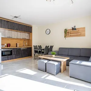  Apartament Smart Loqum Nowy Apartament - Wałowa 40