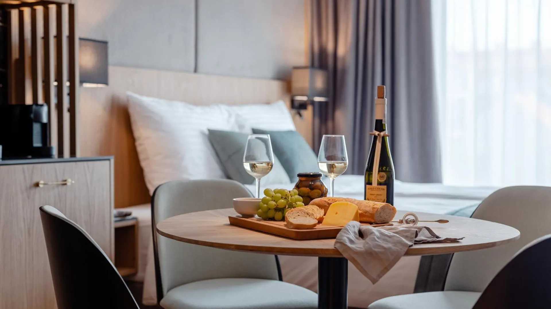 Lägenhet Rent Like Home - Deo Plaza Wyspa Spichrzow Gdańsk