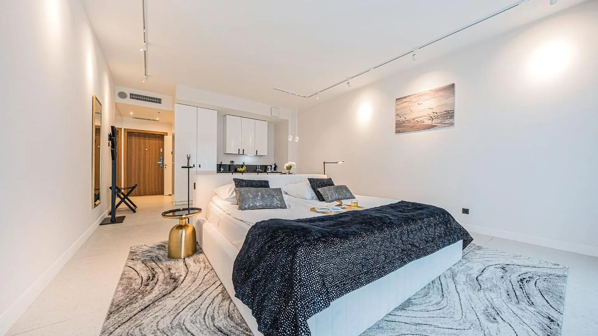 Lägenhet Rent Like Home - Deo Plaza Wyspa Spichrzow Gdańsk