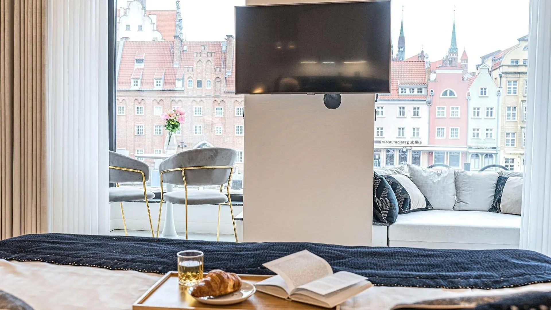 Rent Like Home - Deo Plaza Wyspa Spichrzow Gdansk 0*,  Poland