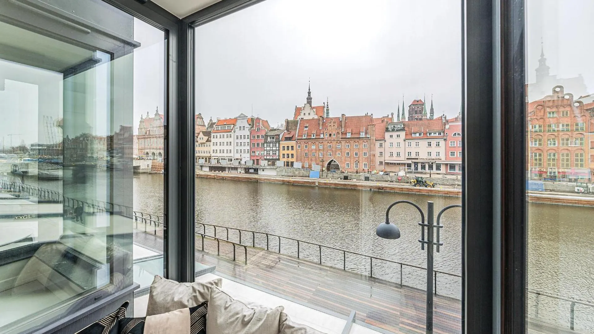 Rent Like Home - Deo Plaza Wyspa Spichrzow Gdańsk Lägenhet