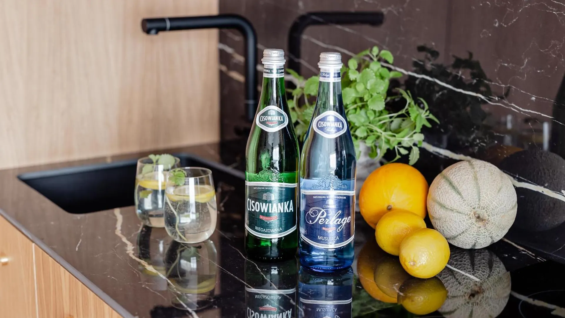 Lägenhet Rent Like Home - Deo Plaza Wyspa Spichrzow Gdańsk