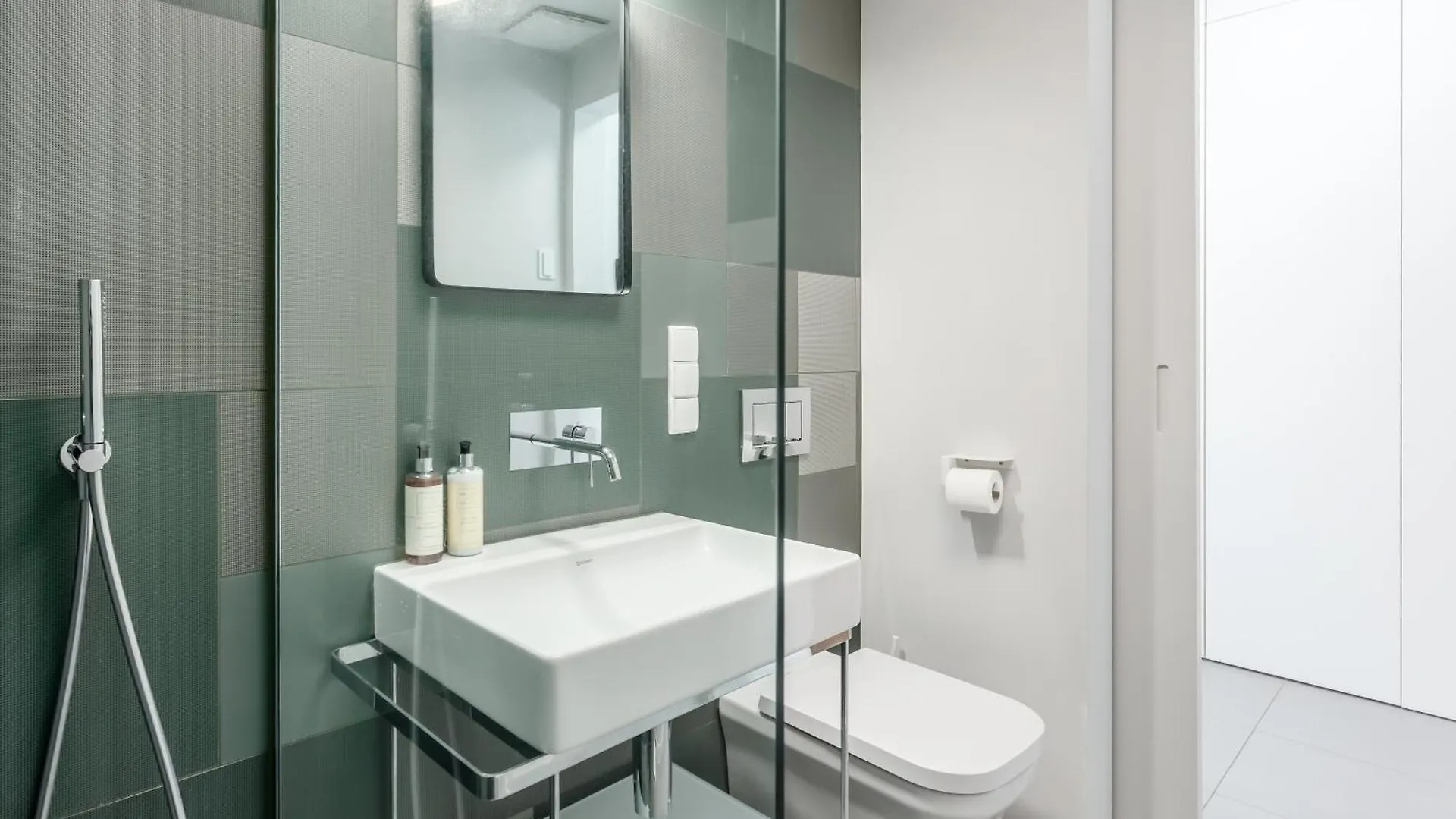Rent Like Home - Deo Plaza Wyspa Spichrzow Gdańsk 0*,  Polen